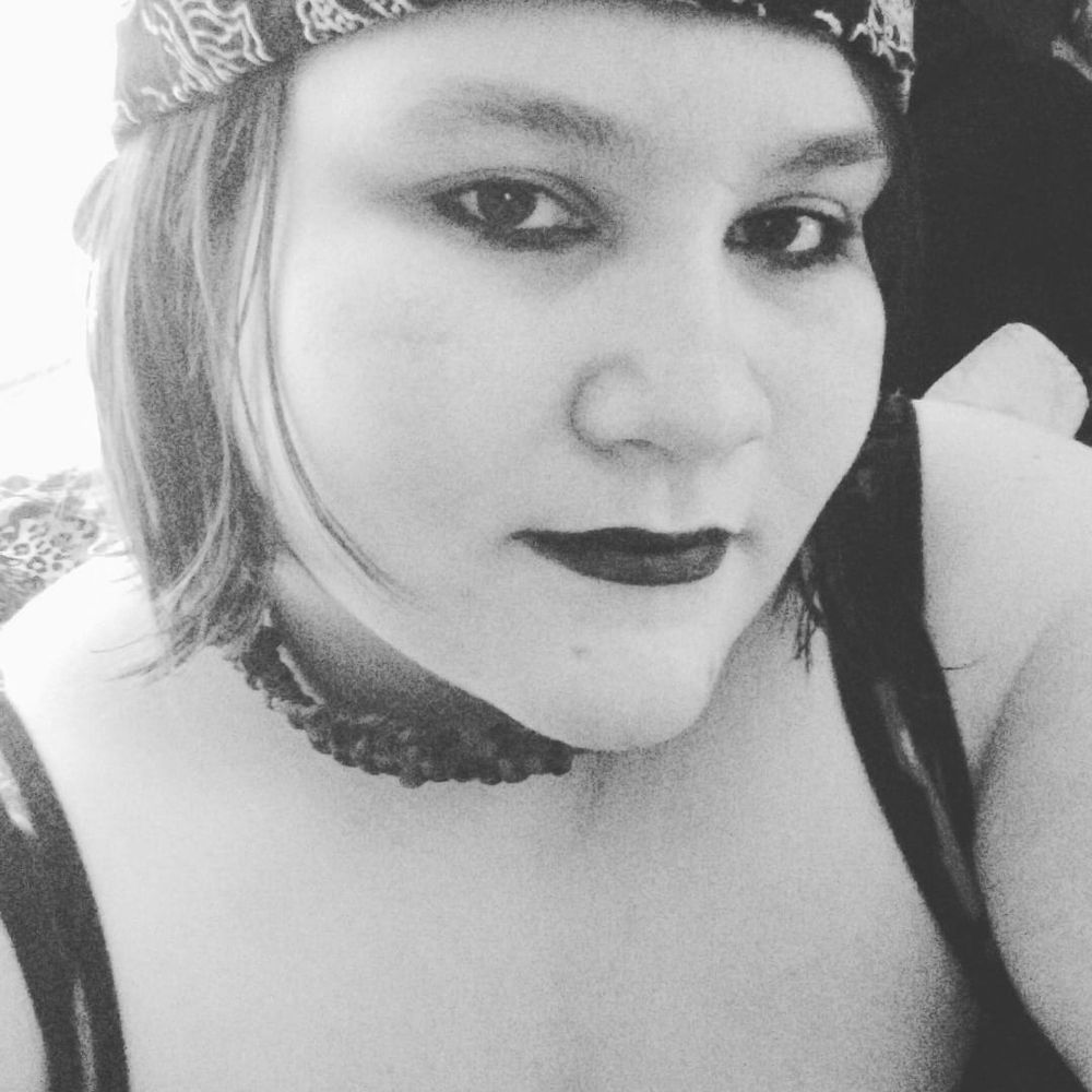 Meet your Posher, Becca